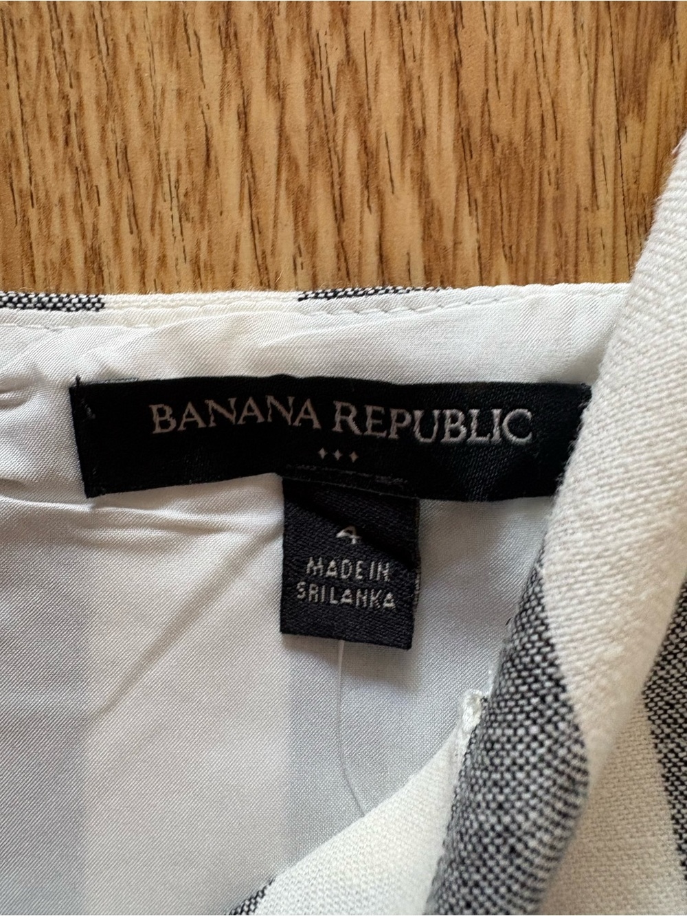 NWT Banana Republic Striped Wrap Dress Size 4 | Button Front Sundress - Picture 5 of 5